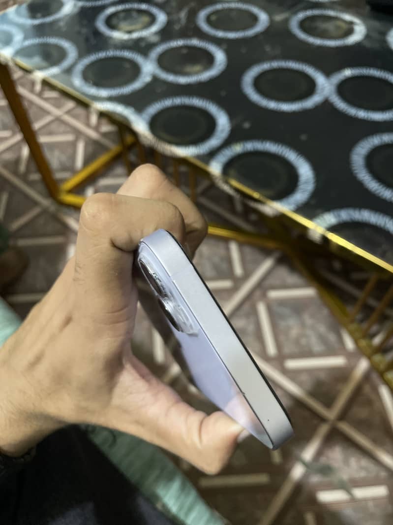 Apple iPhone 14 plus 3