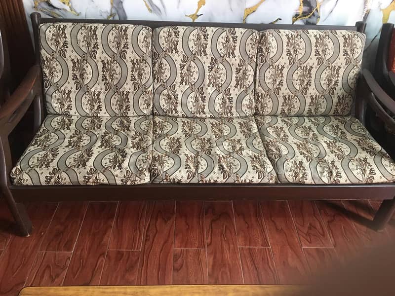 3 seater Sofa with centre Table 4