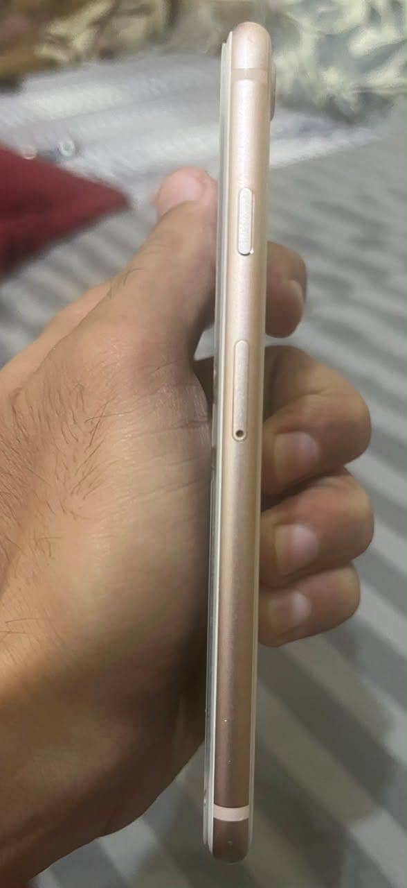 Apple iPhone 8 1