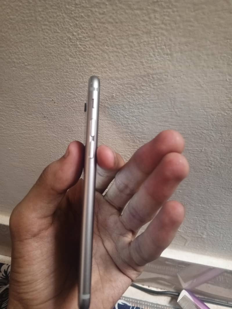 iPhone 6 3