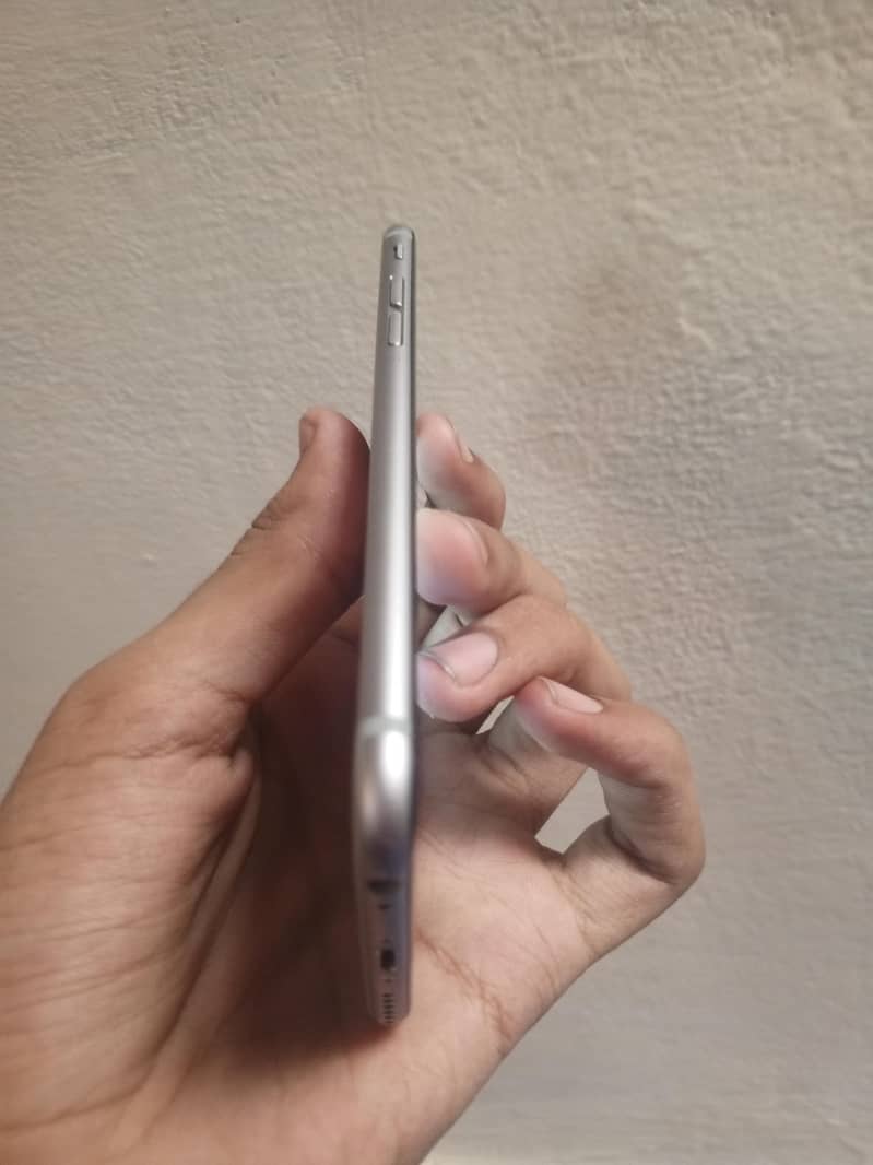iPhone 6 4