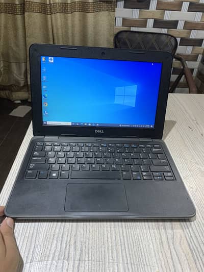Dell Latitude 3190 |4gb ram 128gb ssd|