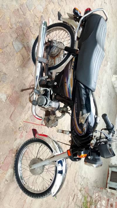 Honda cd70 0313**7932**088