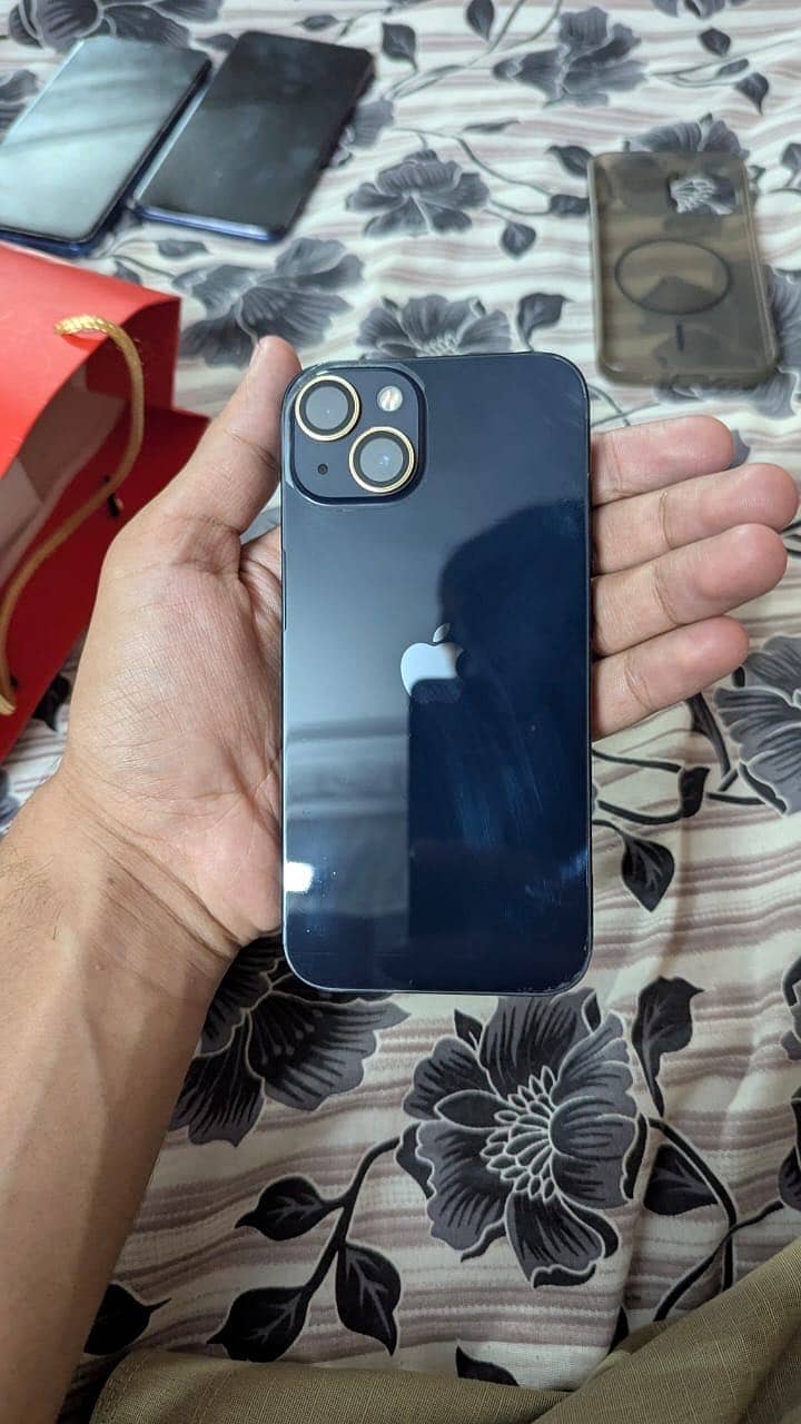 Apple iPhone 13 1