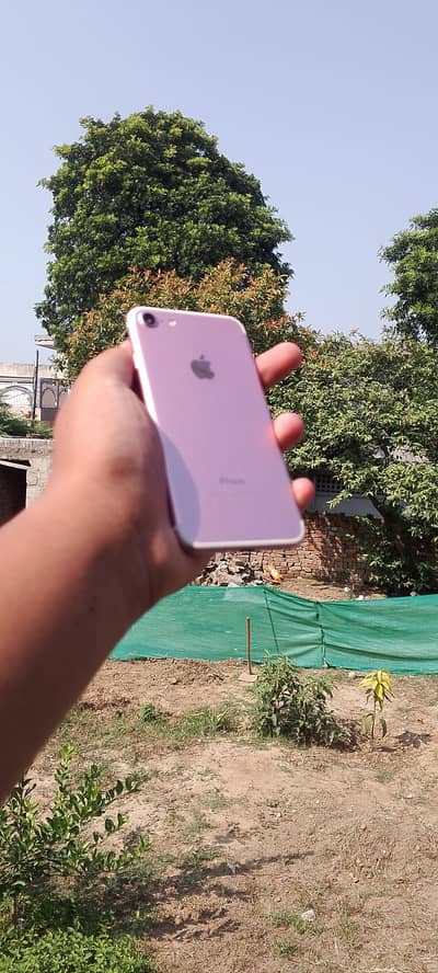 Apple iPhone 7