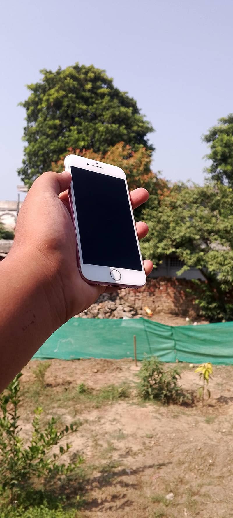 Apple iPhone 7 1