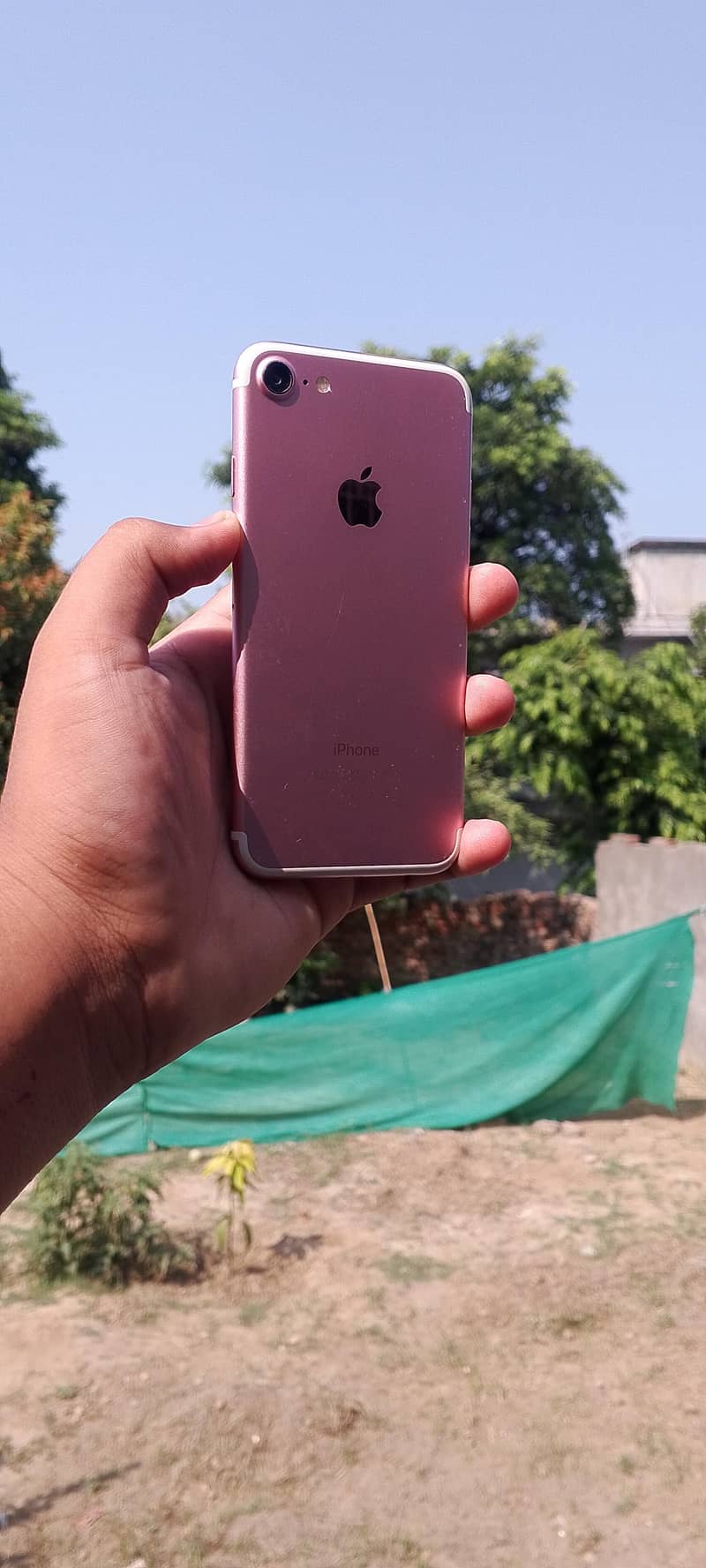 Apple iPhone 7 2