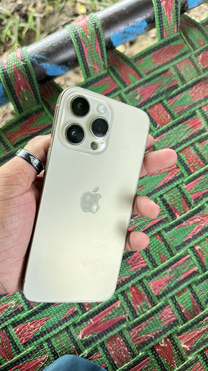 Apple iPhone 14 Pro Max 3