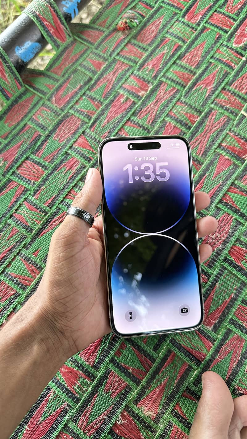 Apple iPhone 14 Pro Max 6