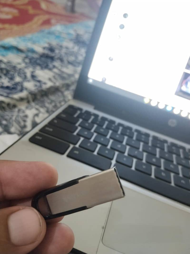 CHROME BOOK 16