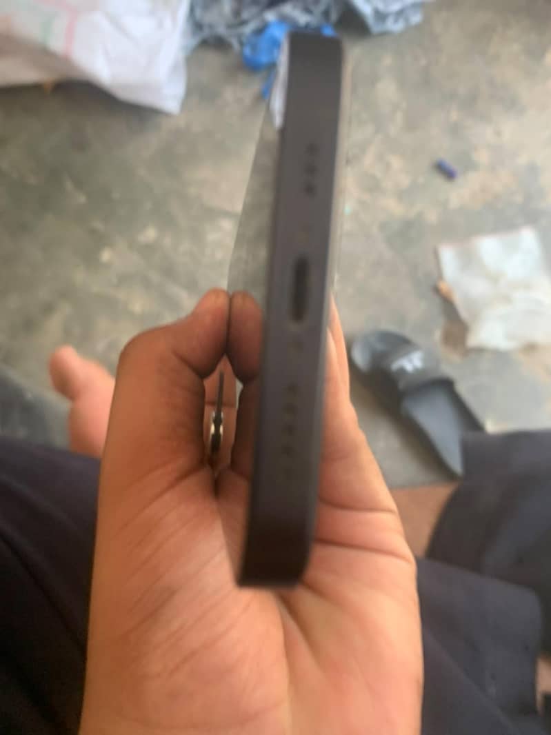Apple iPhone 12 mini 4