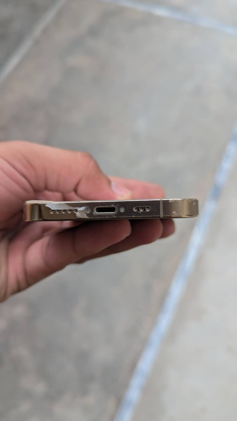 Apple iPhone 12 Pro 2