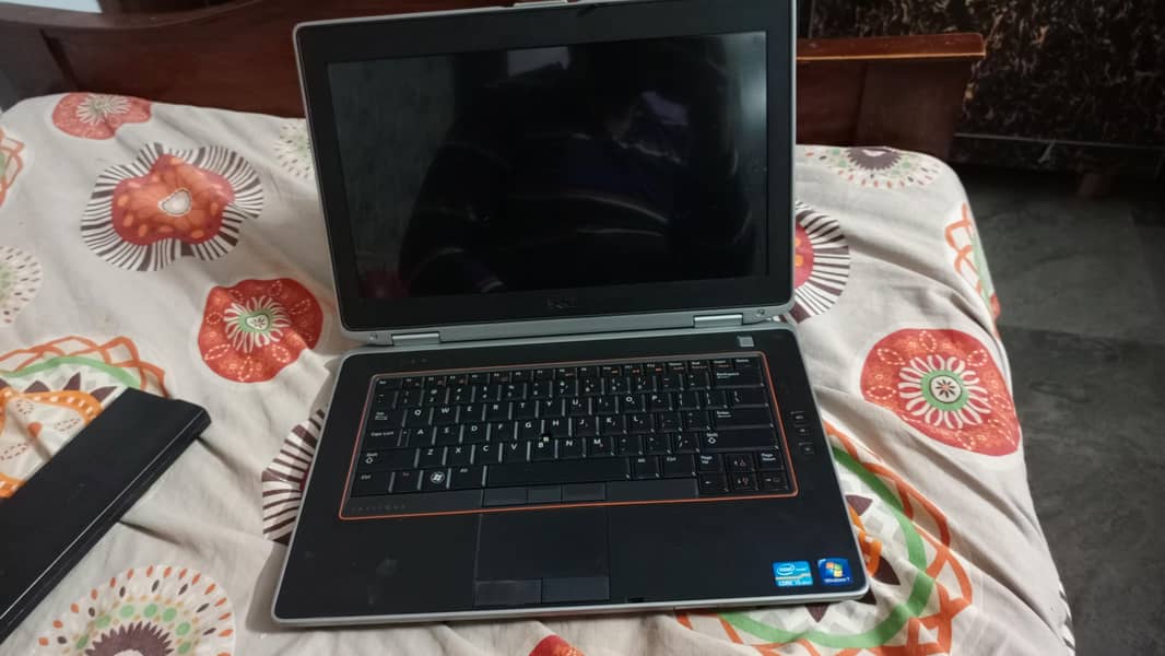 Dell Latitude E6420 0