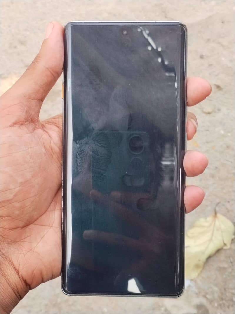 Tecno CAMON 40 Pro 6