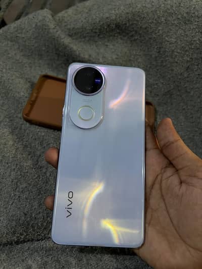 Vivo V50 5G 12/256 Exchange Possible hai 1 lakh sy oper waly device ke