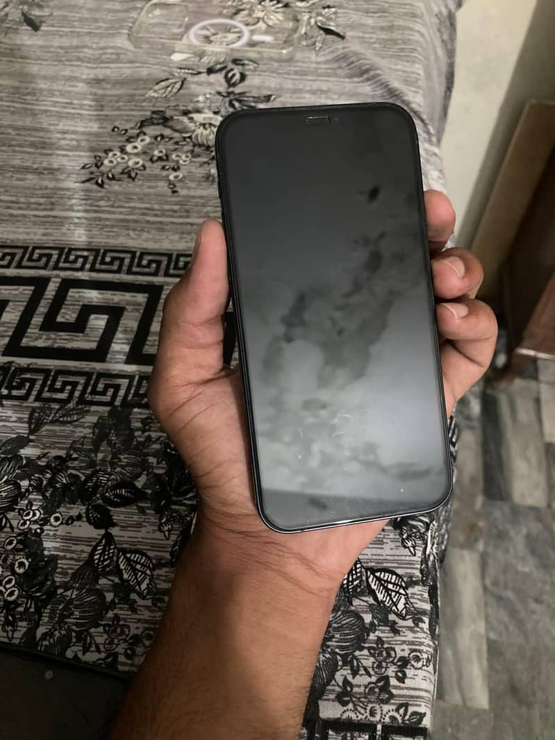 Apple iPhone 12 3