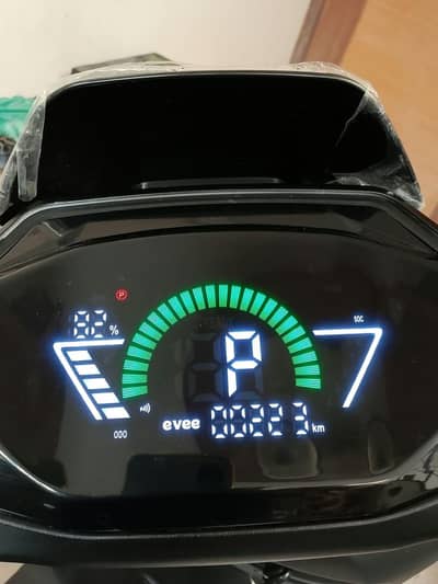Sub: Evee S1 Lithium Brand New Condition 223km Only