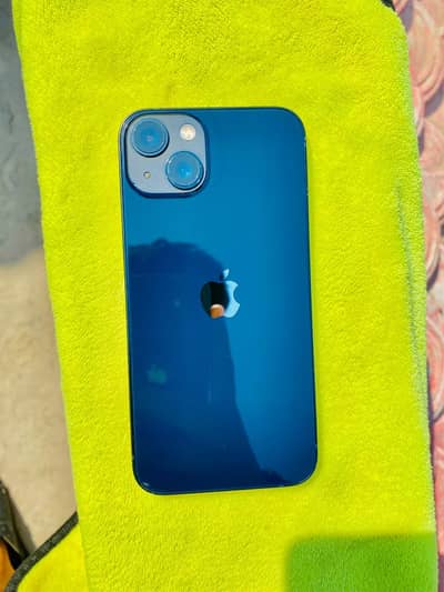 Apple iPhone 13