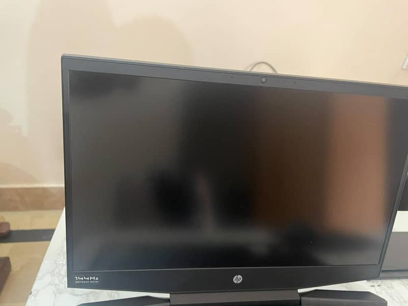 HP pavilion 1