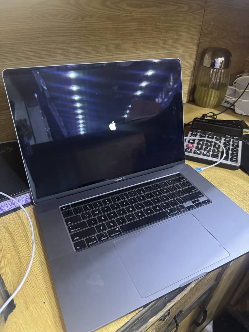 MacBook 2019 0