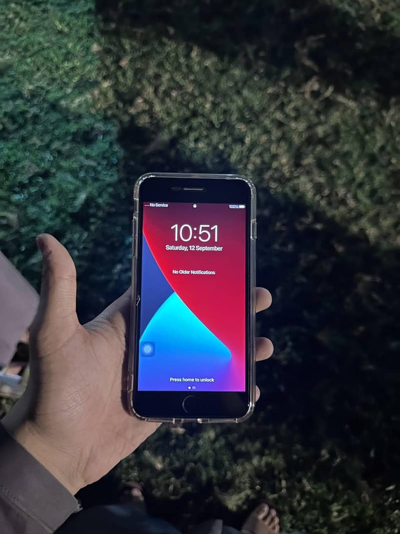 Apple iPhone 7 Plus 2