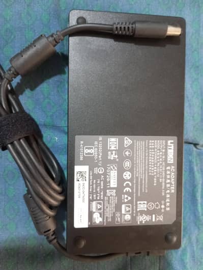 DC adapter device 19.5 v