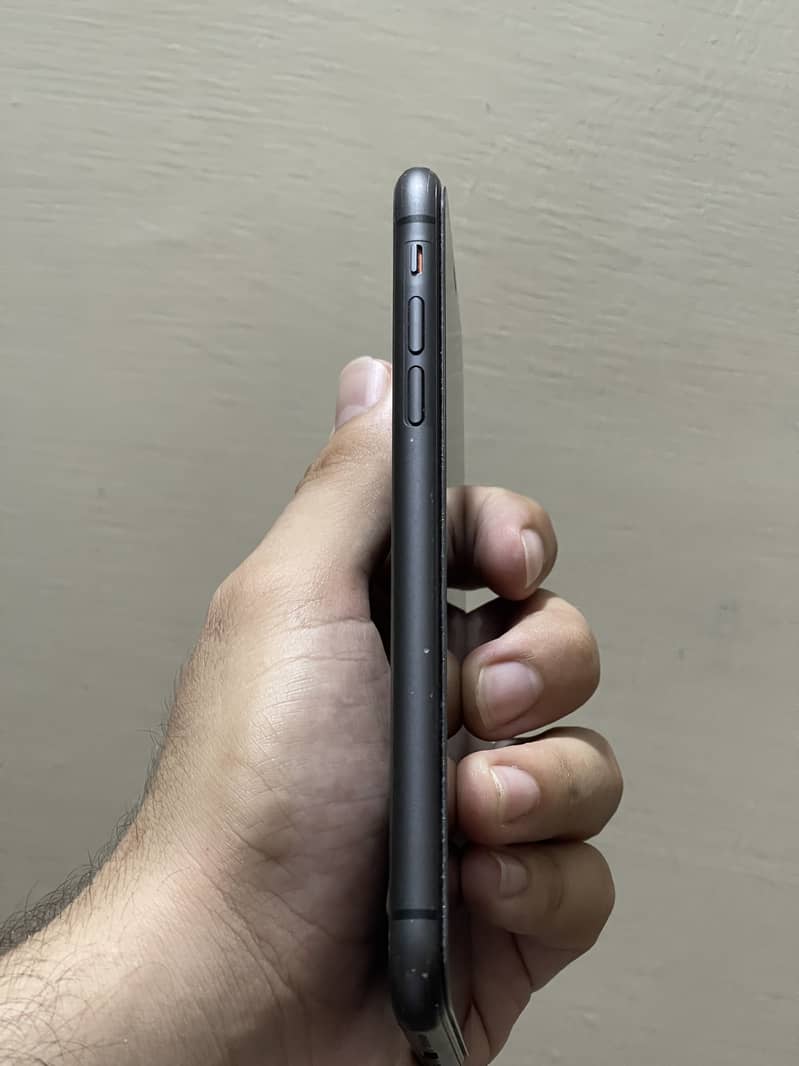 Apple iPhone 11 2