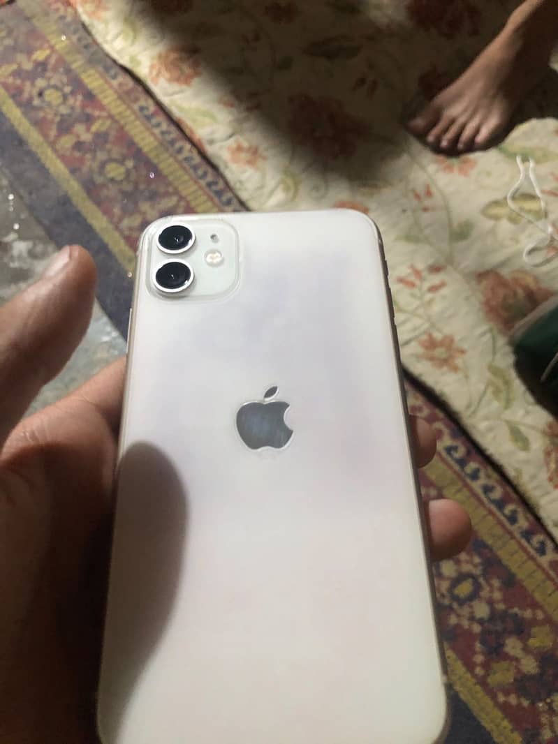 Apple iPhone 11 0