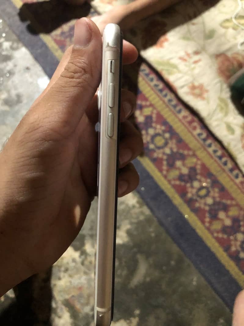 Apple iPhone 11 6
