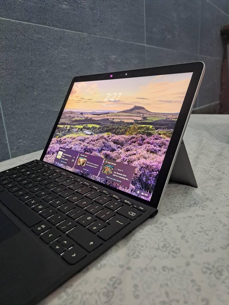 Microsoft Surface Go 3 4