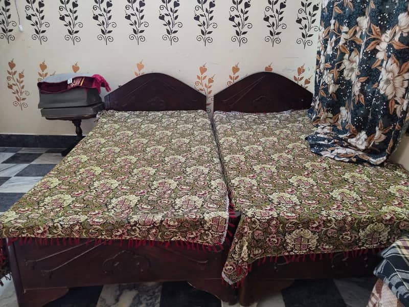 solid wood single 2 bed 1