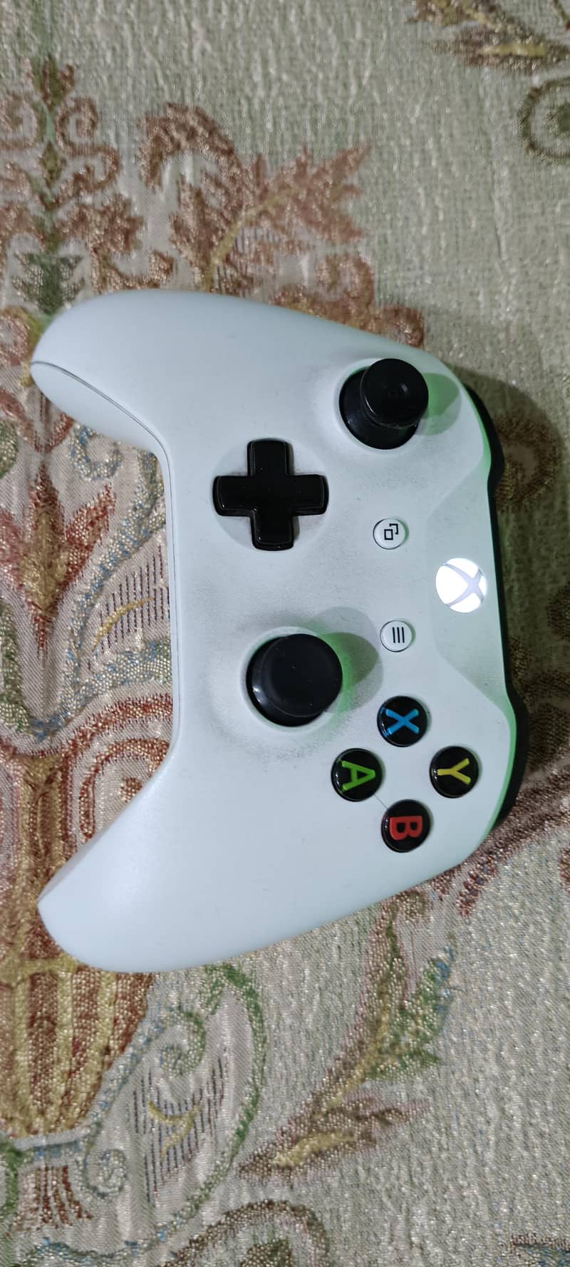 Xbox One S 1