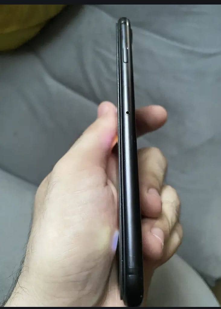 Apple iPhone 7 1