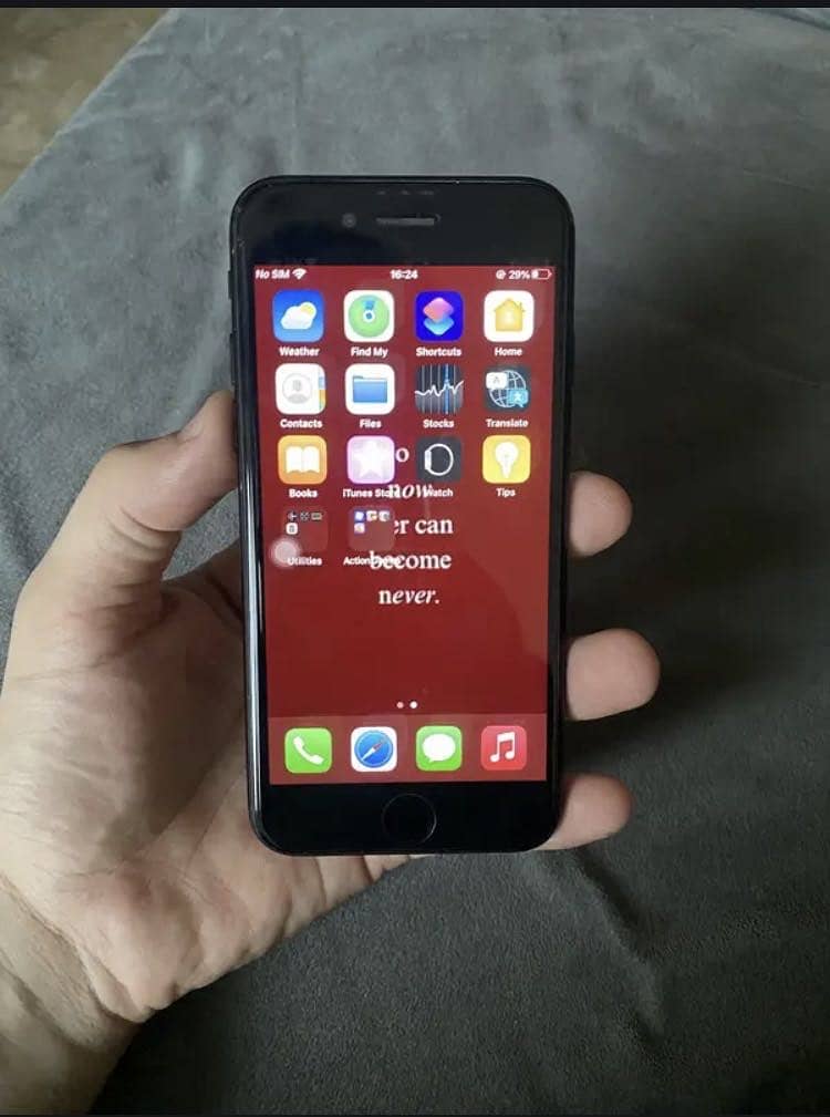 Apple iPhone 7 4