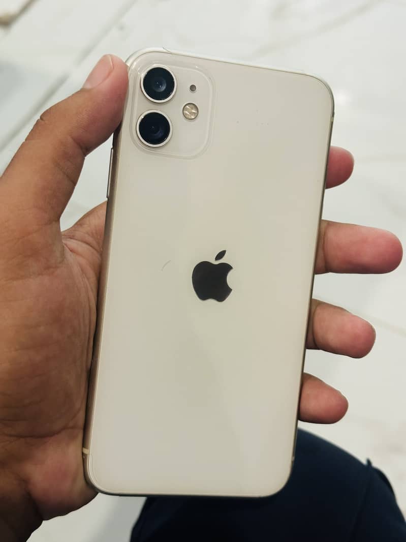 Apple iPhone 11 0