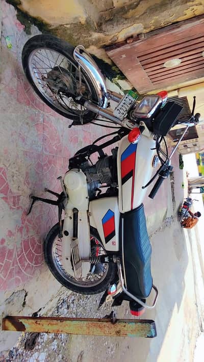 Honda 125 for sale in Excellent condition
