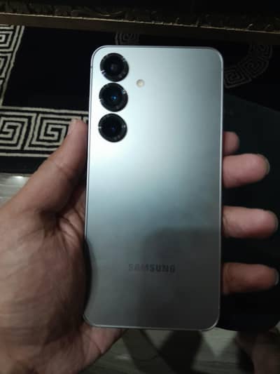 Samsung Galaxy S25 128GB Non-PTA — Excellent 10/10 Condition