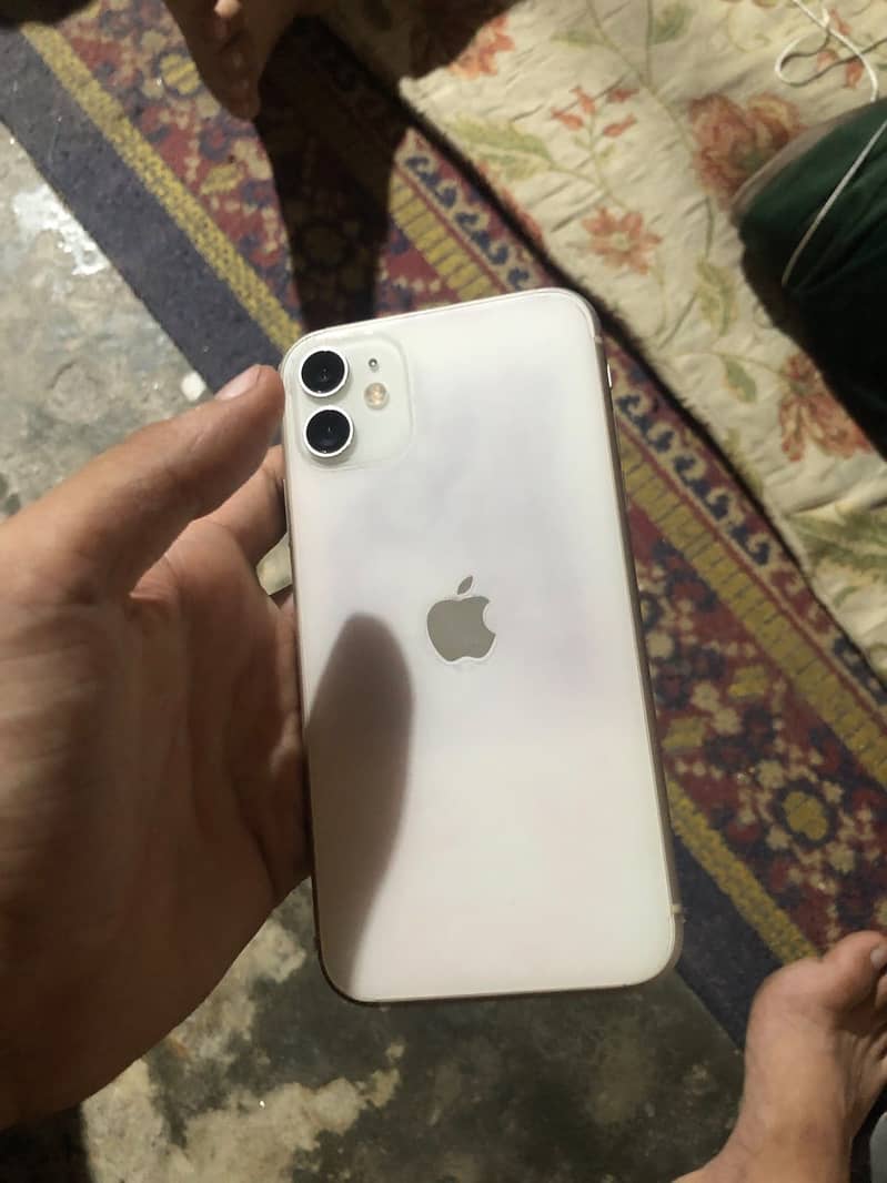 Apple iPhone 11 3