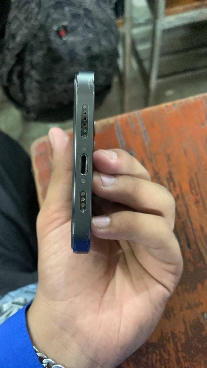 Apple iPhone 12 Pro Max 1