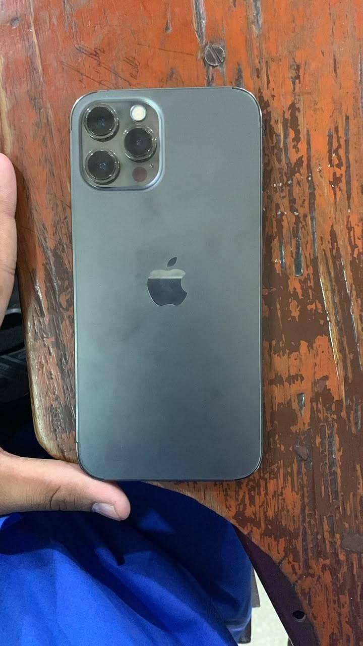 Apple iPhone 12 Pro Max 3