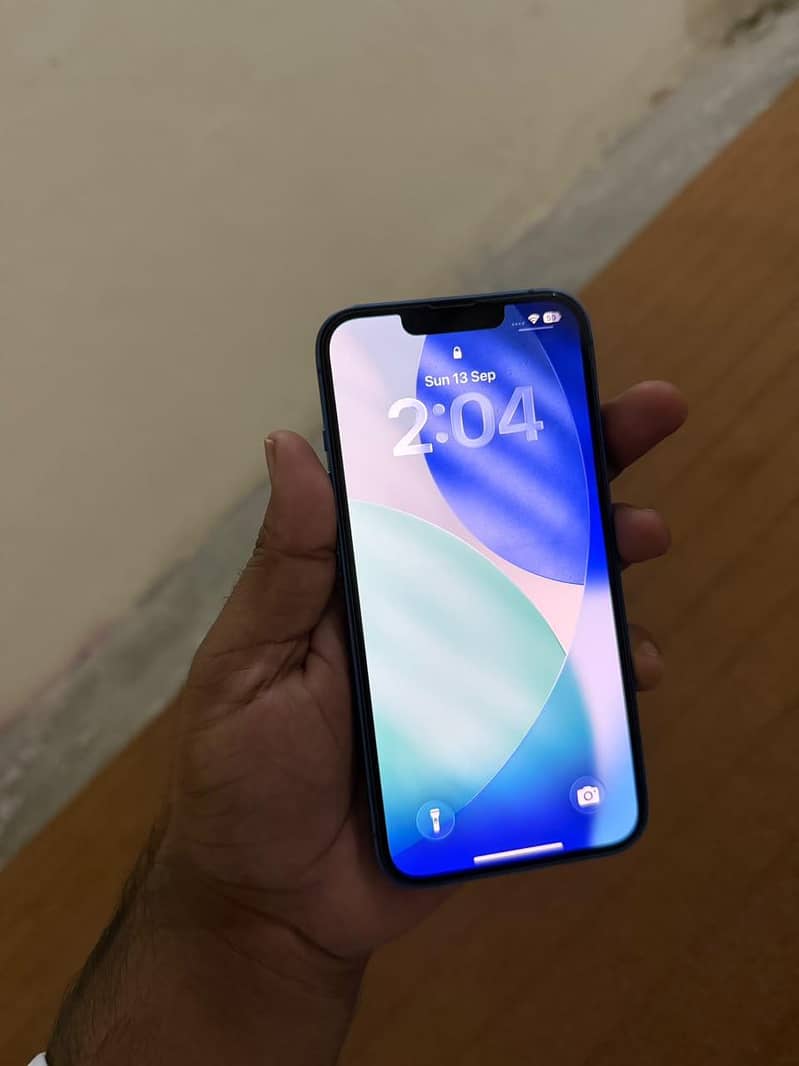 Apple iPhone 13 2