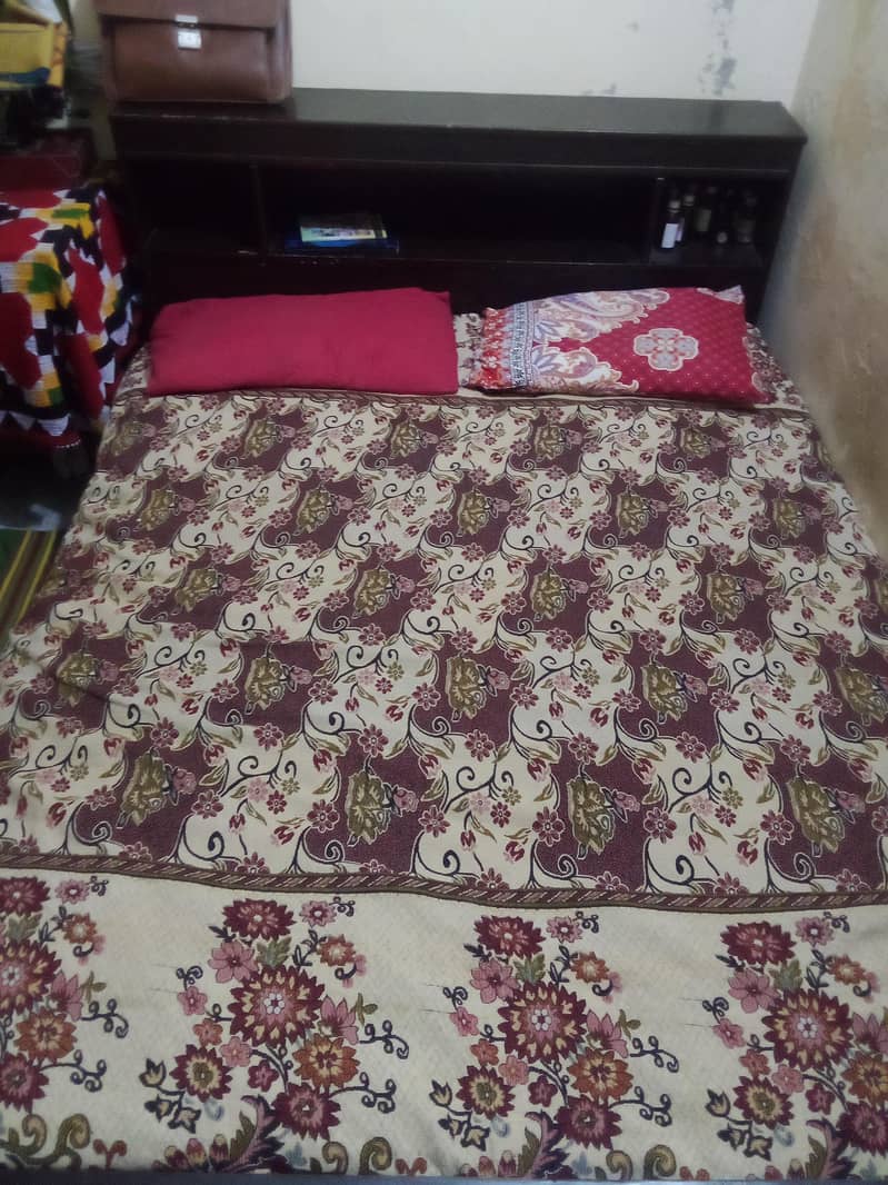 Queen Size Bed 1