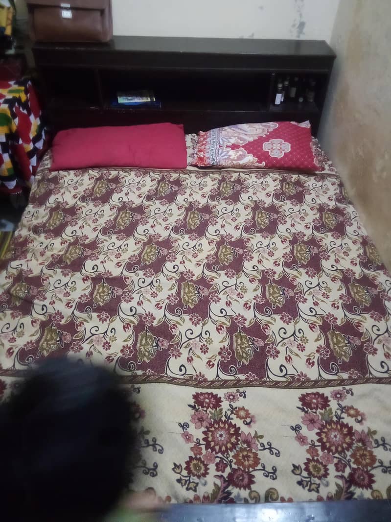 Queen Size Bed 2