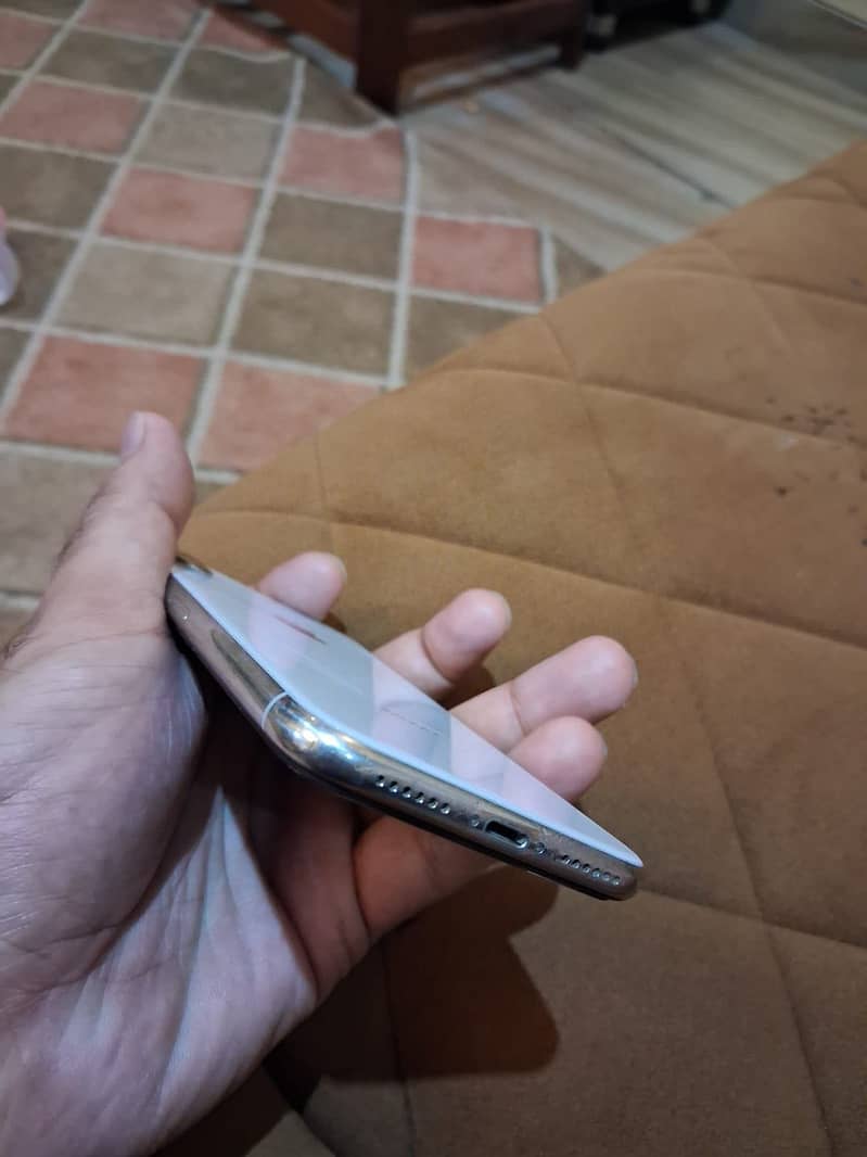 Apple iPhone X 0