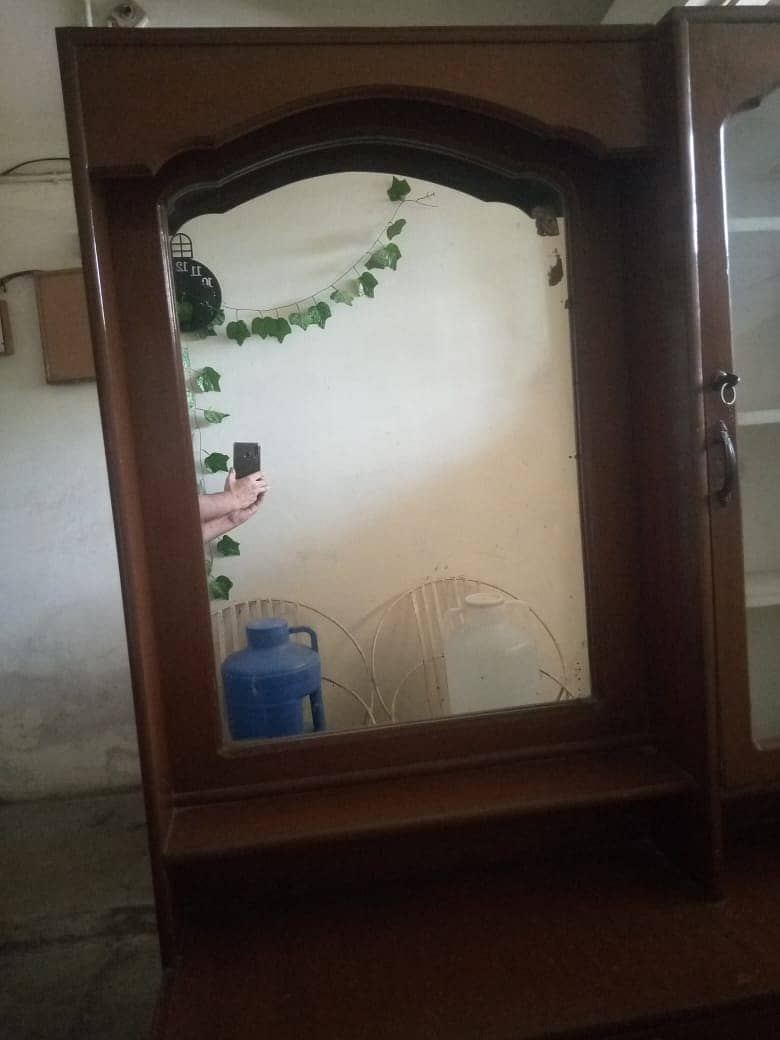 Dressing table 1