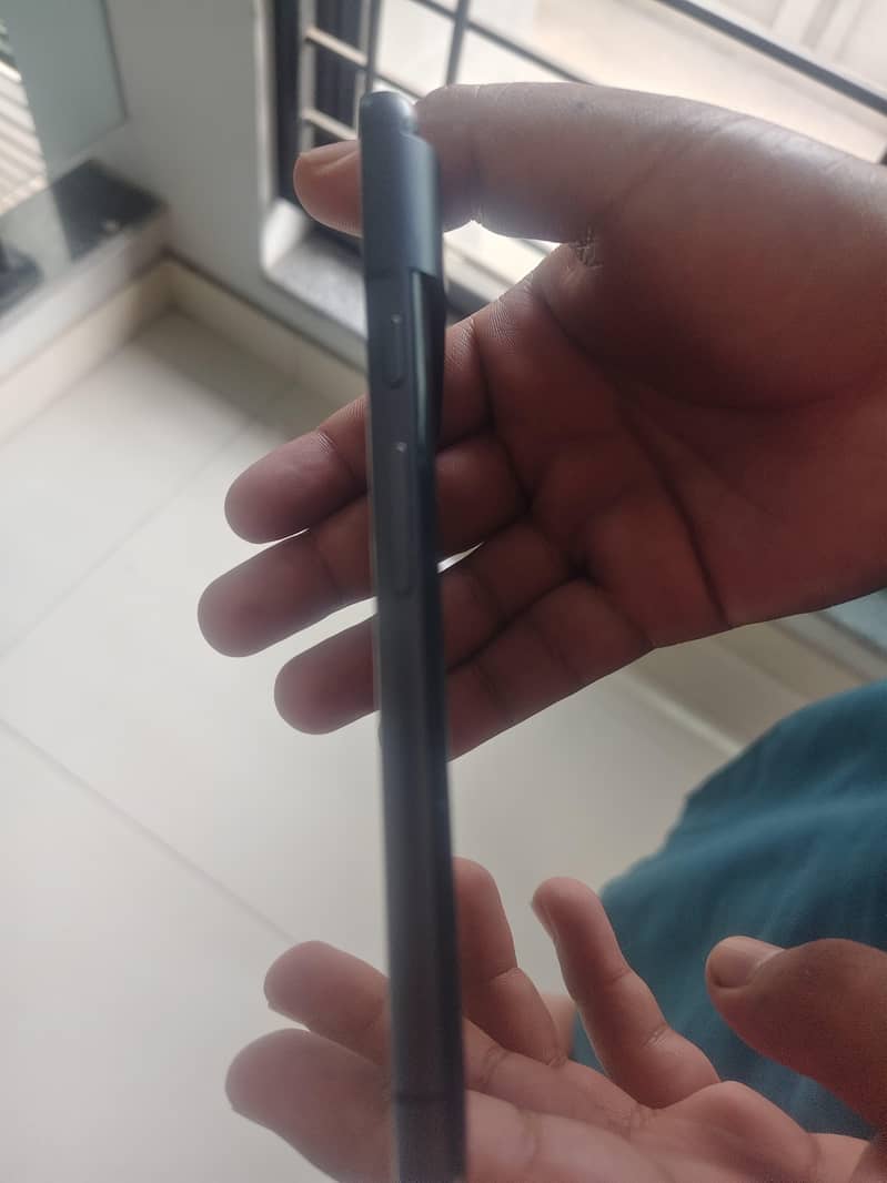 Google Pixel 8 3