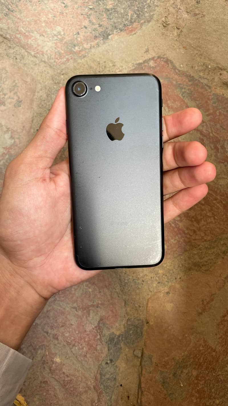 Apple iPhone 7 4