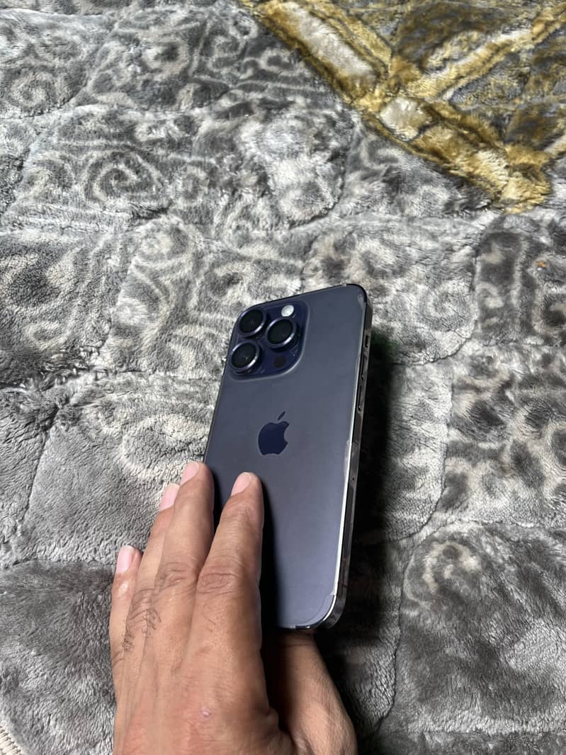 Apple iPhone 14 Pro 0