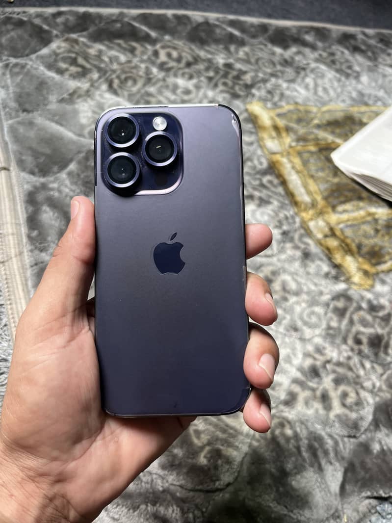 Apple iPhone 14 Pro 1