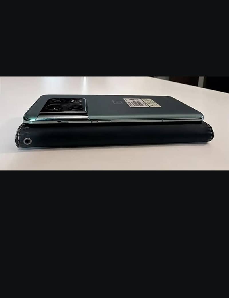 One Plus 10 Pro 3